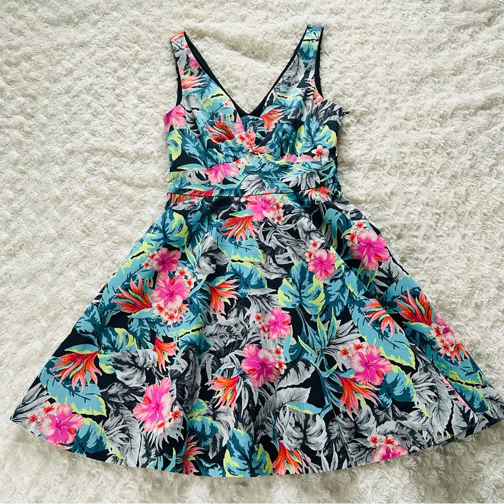 Guess Fit and Flare Tropical Dress size 2